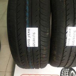 2 pneus Good year 225-60-16C