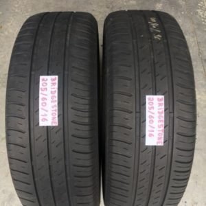2 pneus semi novos bridgestone 205/60/16  em todo o país