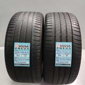 2 pneus semi novos 245-40-19 Bridgestone