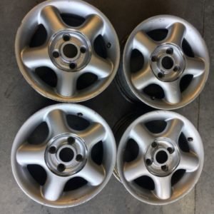 4 jantes especiais Opel corsa impecáveis