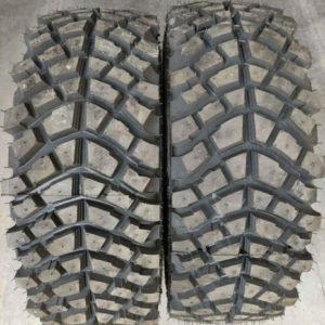 2 pneus 31x10.50x15 Nelcaf