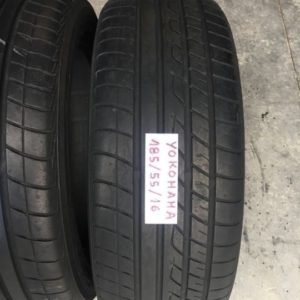 2 pneus semi novos Yokohama 185/55/16