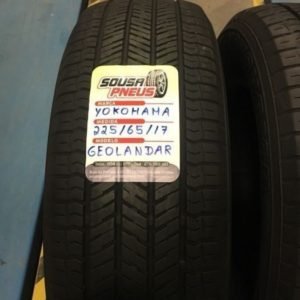 2 pneus semi novos Yokohama 225/65/17