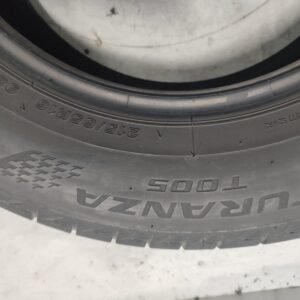 Pneus Bridgestone Turanza T005 215/65R16