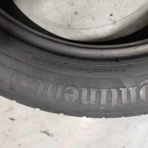 Pneus Continental Contact 5 215/55R18
