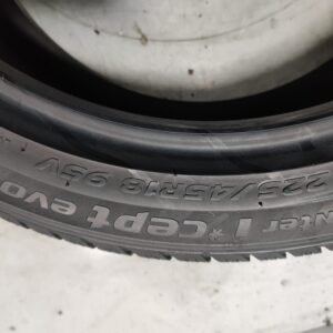 Pneus Hankook Winter 225/45R18