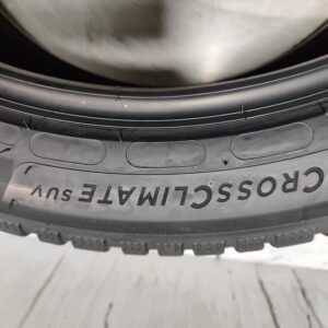 Pneus Michelin Crossclimate 255/45R20