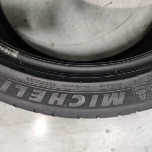 Pneus Michelin Pilot Sport 4 235/40ZR18