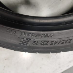 Pneus Usados Michelin Pilot Sport 4 225/45R19