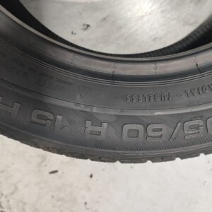 Pneus Usados Uniroyal Rain Expert 195/60R15
