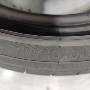 Pneus Yokohama Bluearth 215/45R17