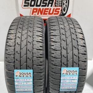 2 pneus semi novos 265-65R17 Bridgestone - Oferta dos Portes