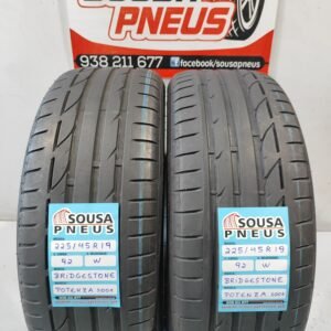 2 pneus semi novos 225-45R19 Bridgestone - Oferta da entrega - 150 EUR